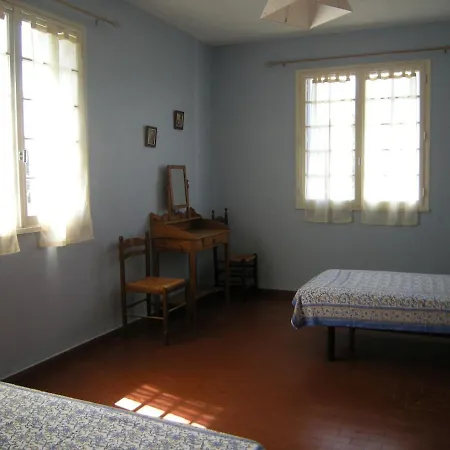 A Dans La Plaine Du Reginu 2, Pour 3 Personnes